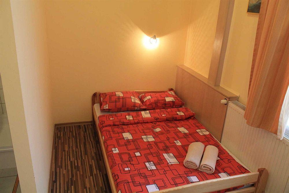 City Hostel Краков Экстерьер фото