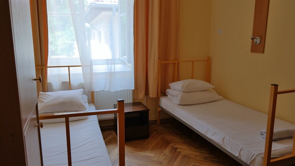City Hostel Краков Экстерьер фото