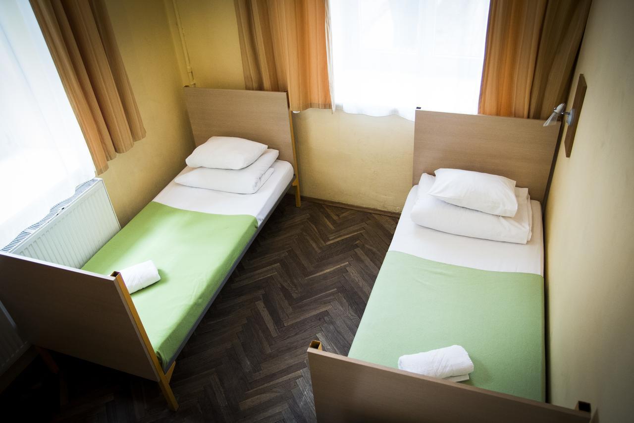 City Hostel Краков Экстерьер фото