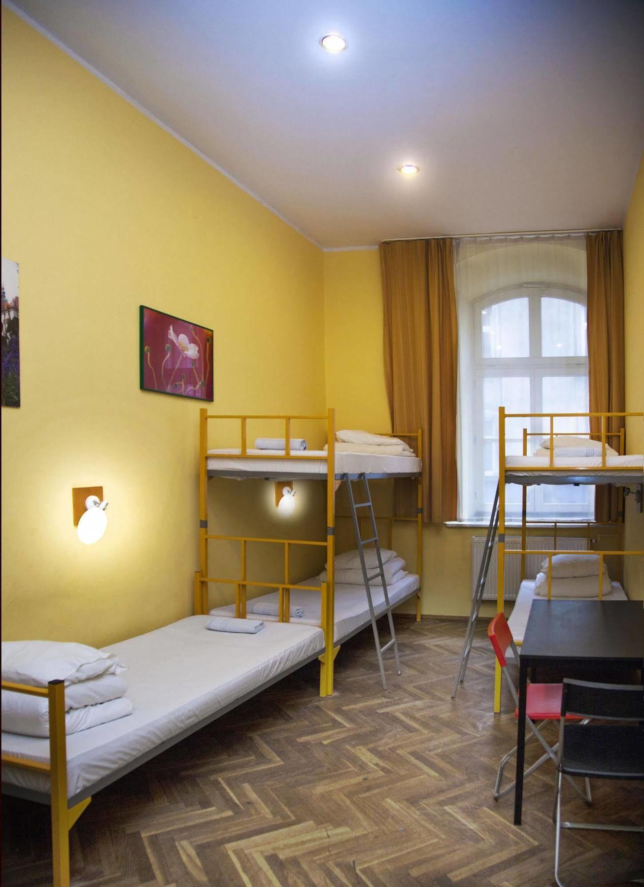 City Hostel Краков Экстерьер фото